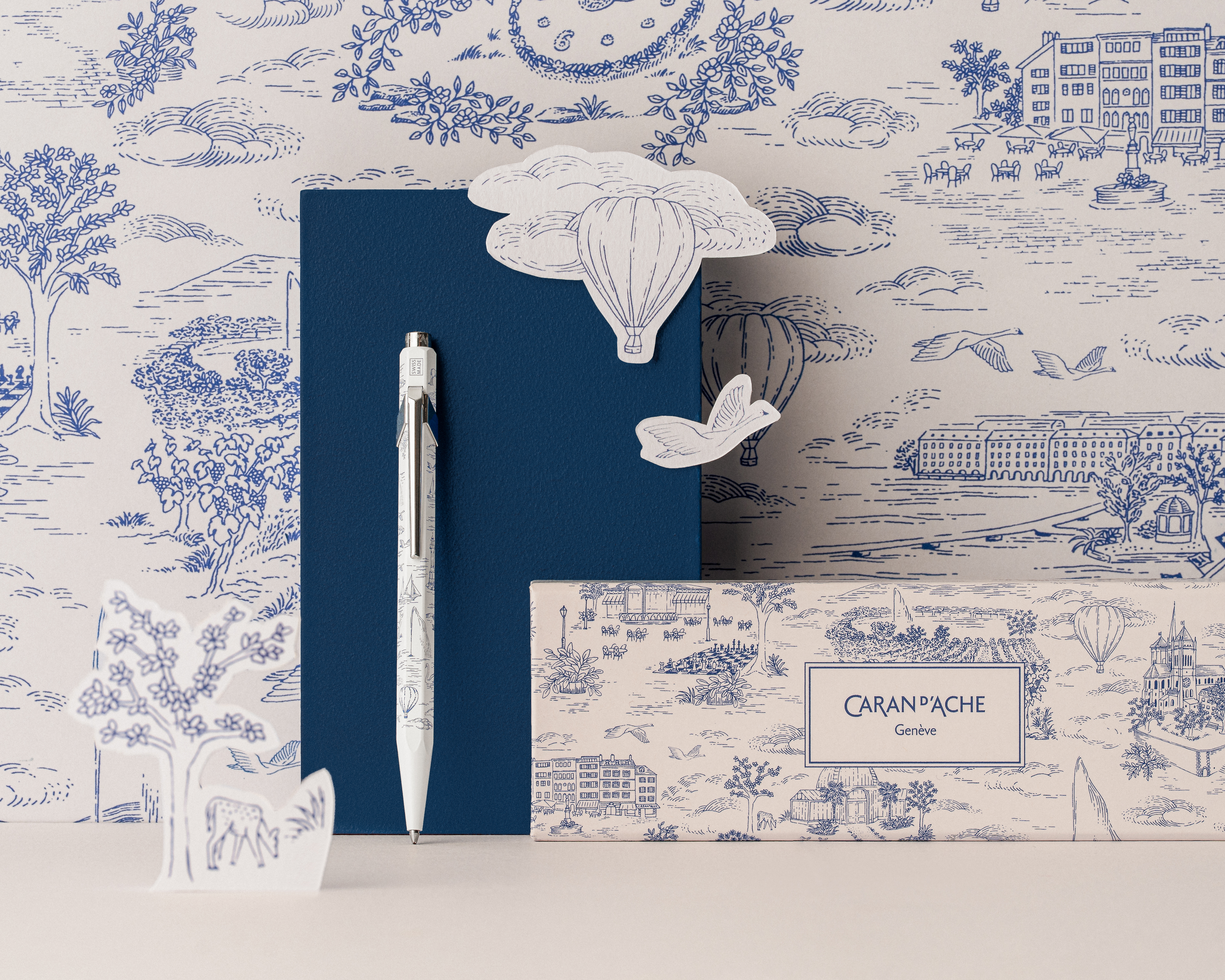 Caran d'Ache Kugelschreiber 849 Xmas 2026 Toile de Jouy weiß - Sondererdition