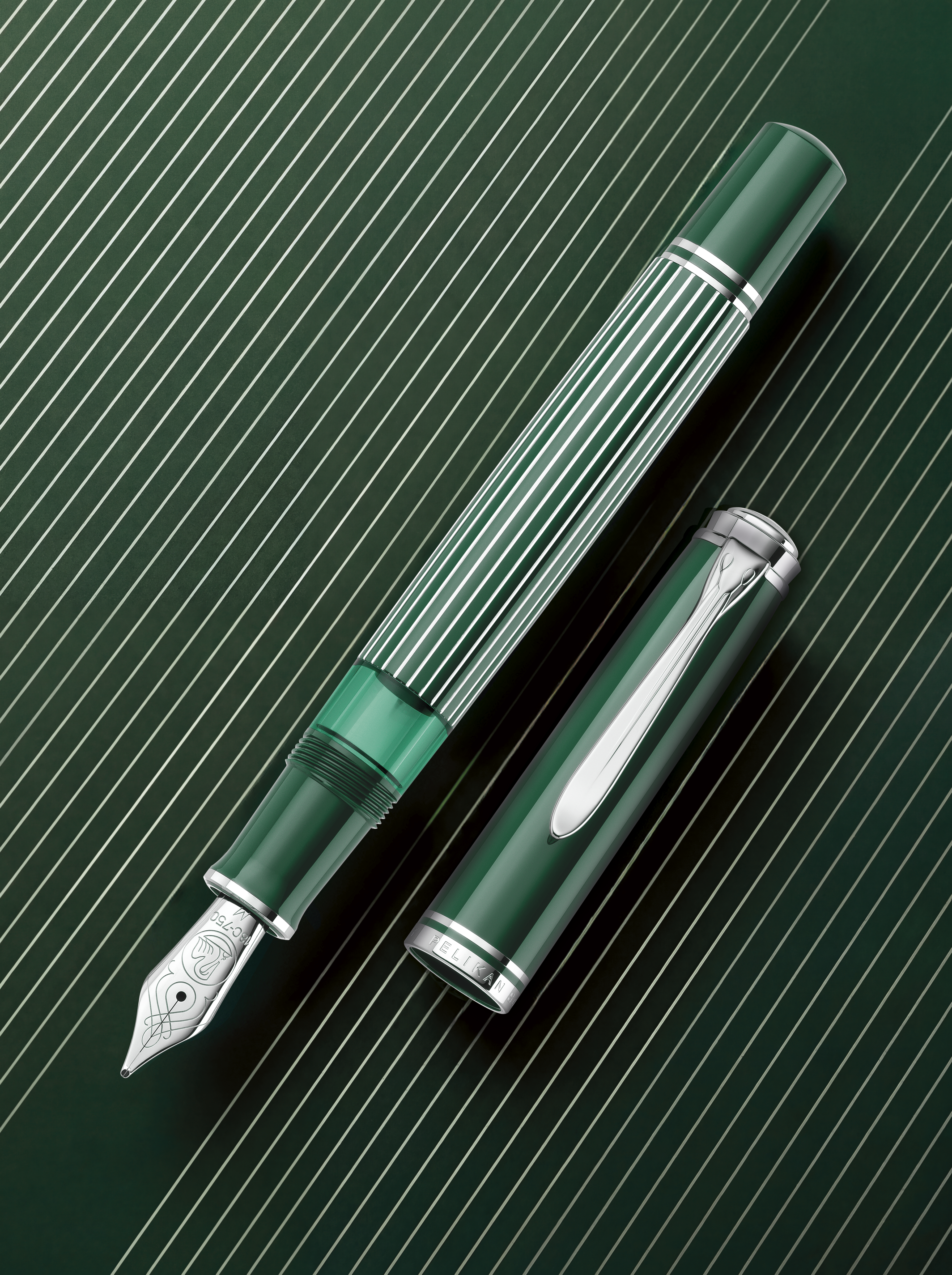 Pelikan Füllhalter M815 Metal Striped Green - Special Edition Medium