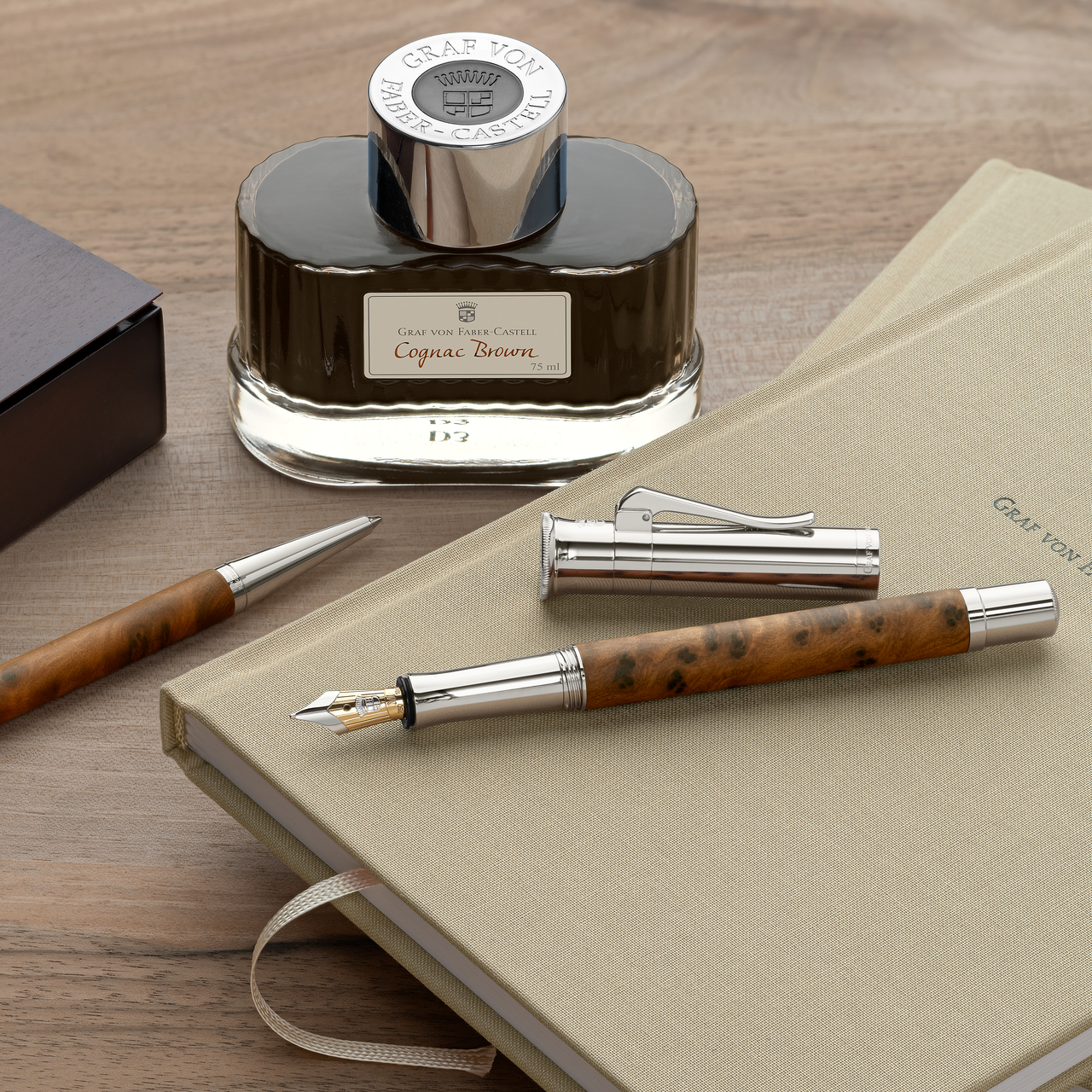 Graf von Faber-Castell Füllhalter aus Thujawurzelholz - Medium