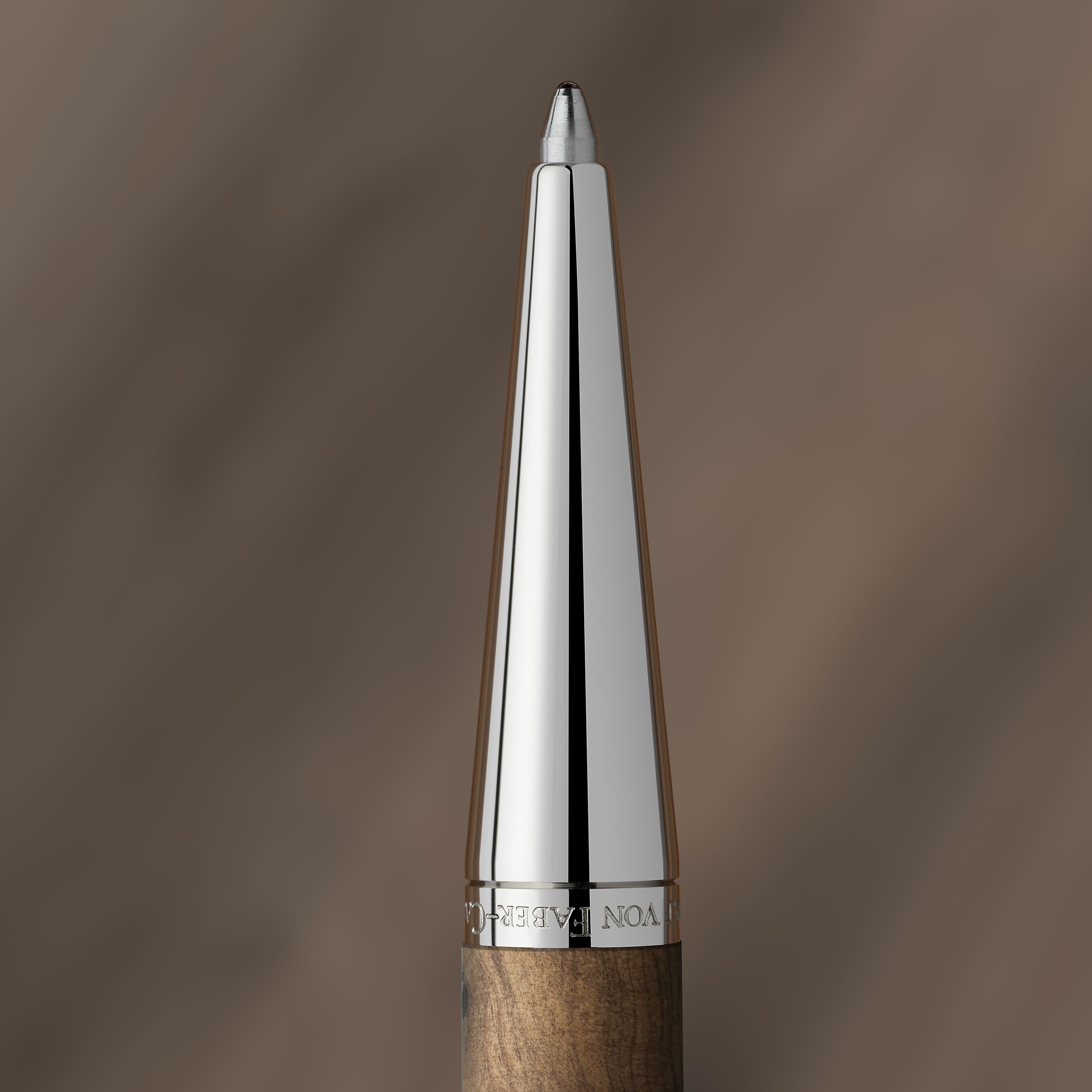 Graf von Faber-Castell Kugelschreiber aus Thujawurzelholz